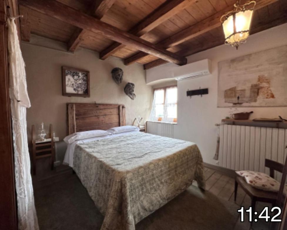 La Casa Di Marla Bed and Breakfast Sirmione Rum bild